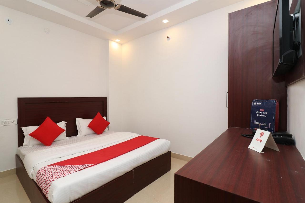 Oyo 1021 Hotel Gayatri Residency Tirath Εξωτερικό φωτογραφία