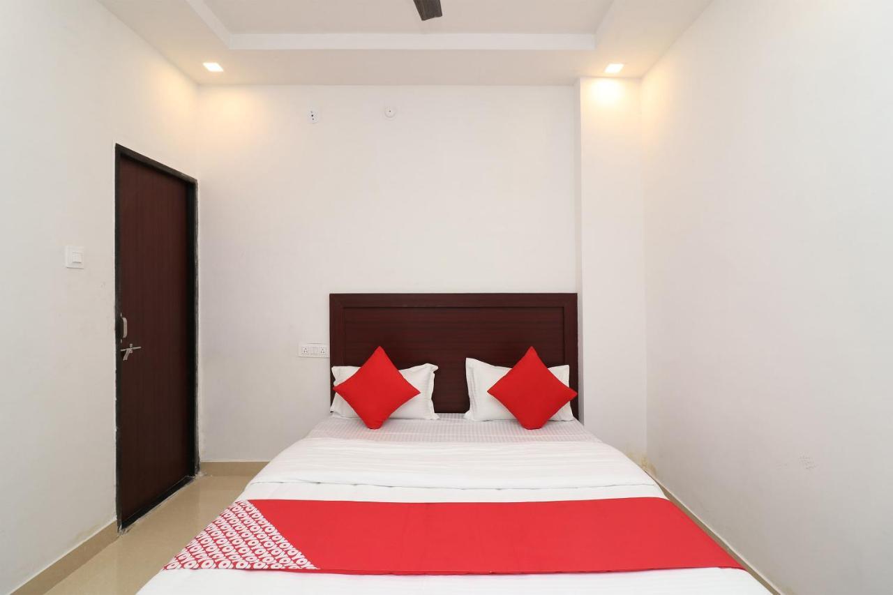 Oyo 1021 Hotel Gayatri Residency Tirath Εξωτερικό φωτογραφία