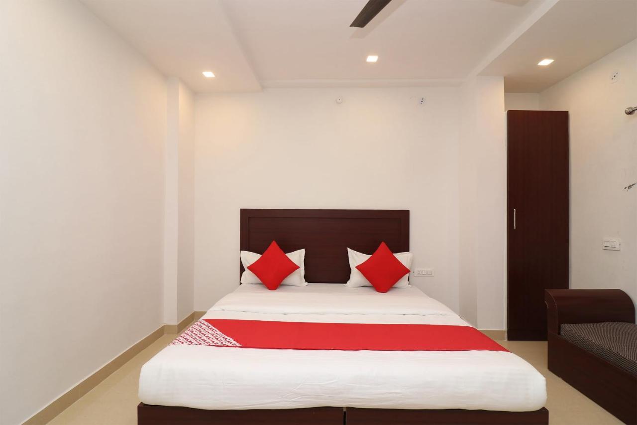 Oyo 1021 Hotel Gayatri Residency Tirath Εξωτερικό φωτογραφία