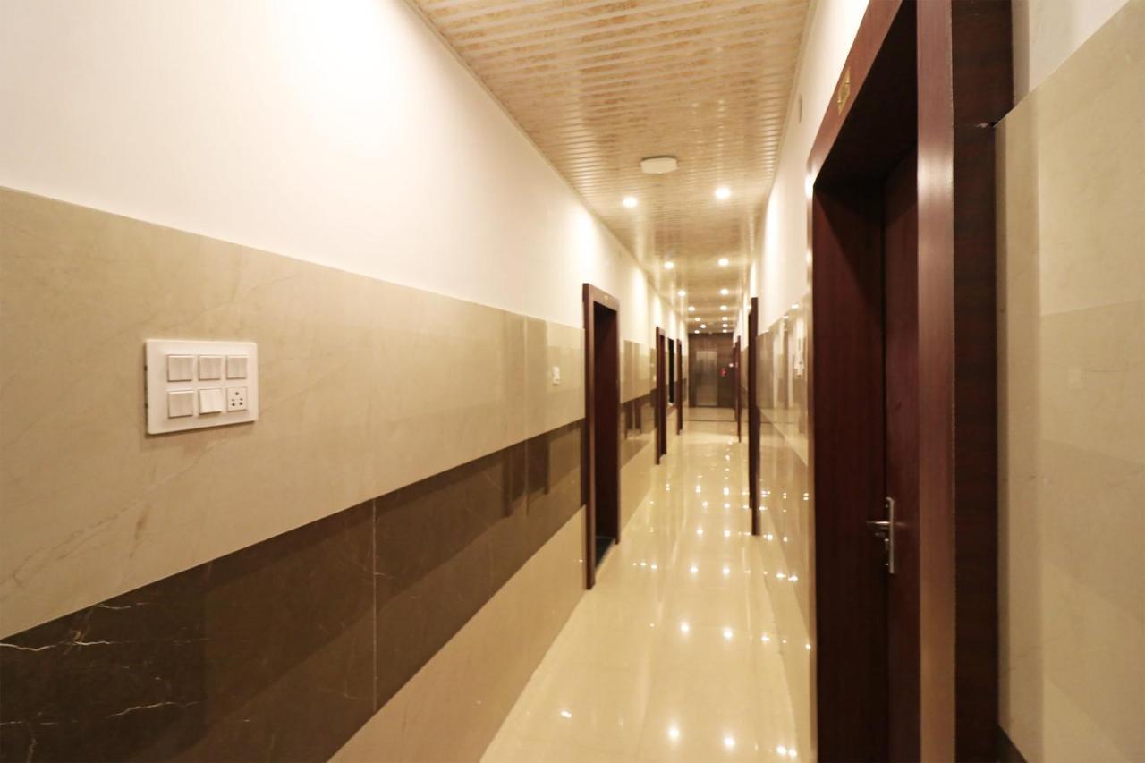 Oyo 1021 Hotel Gayatri Residency Tirath Εξωτερικό φωτογραφία