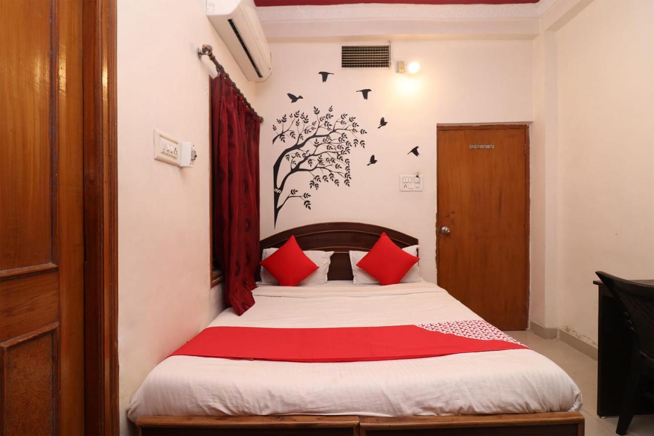 Oyo 1021 Hotel Gayatri Residency Tirath Εξωτερικό φωτογραφία