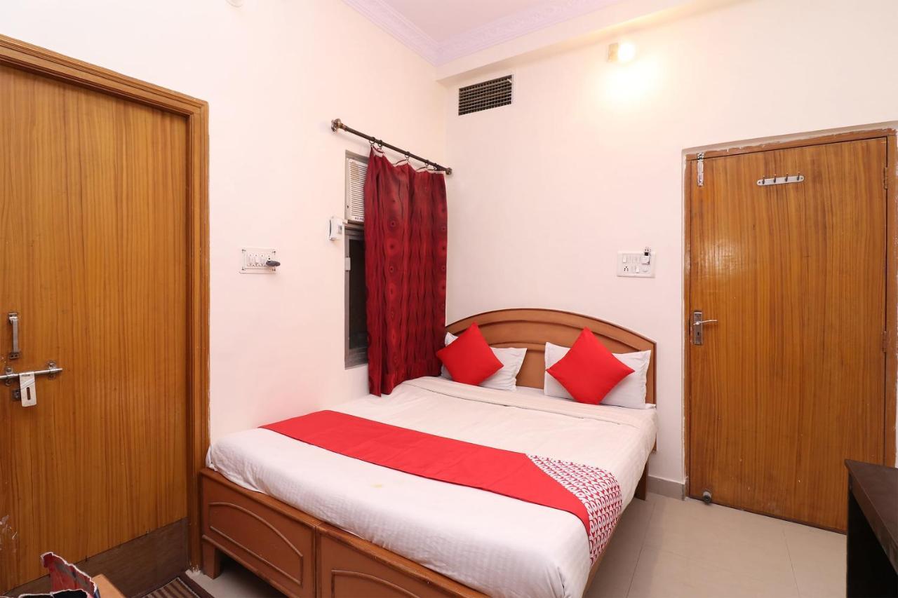 Oyo 1021 Hotel Gayatri Residency Tirath Εξωτερικό φωτογραφία