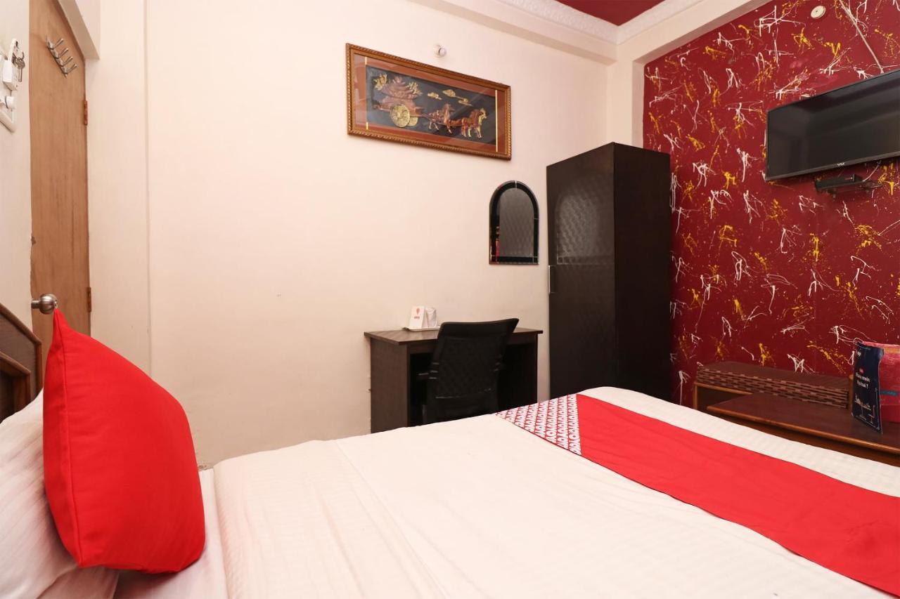 Oyo 1021 Hotel Gayatri Residency Tirath Εξωτερικό φωτογραφία